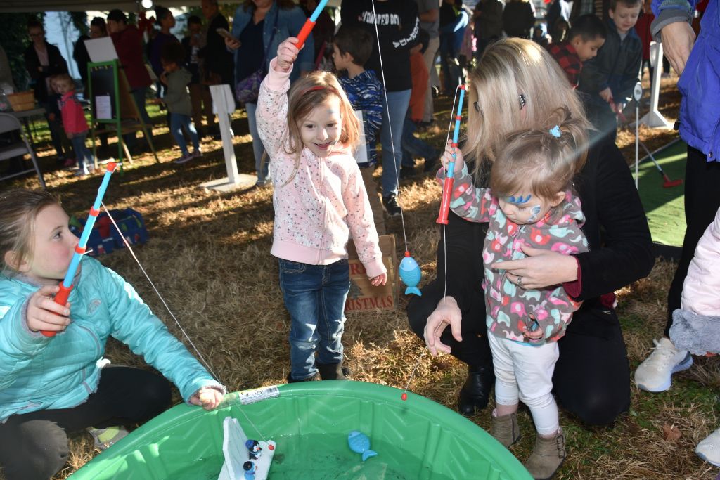 tree lighting 11-2019 121 (1024x683).jpg